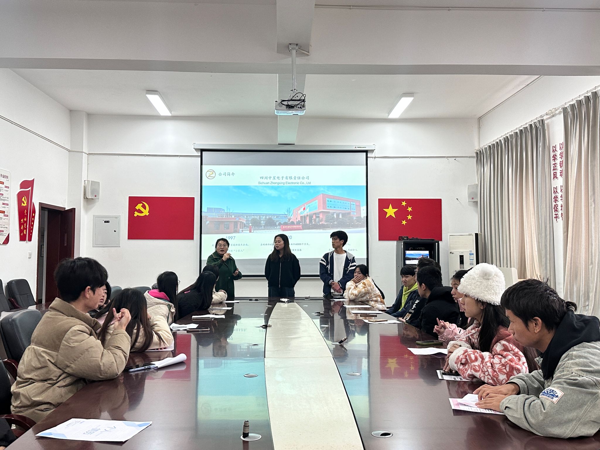 職引特教，藝啟未來 特殊教育學(xué)院精準(zhǔn)施策助力2026屆畢業(yè)生揚(yáng)帆起航